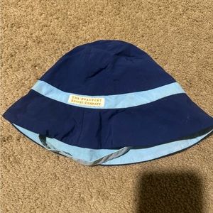 Size small bucket hat